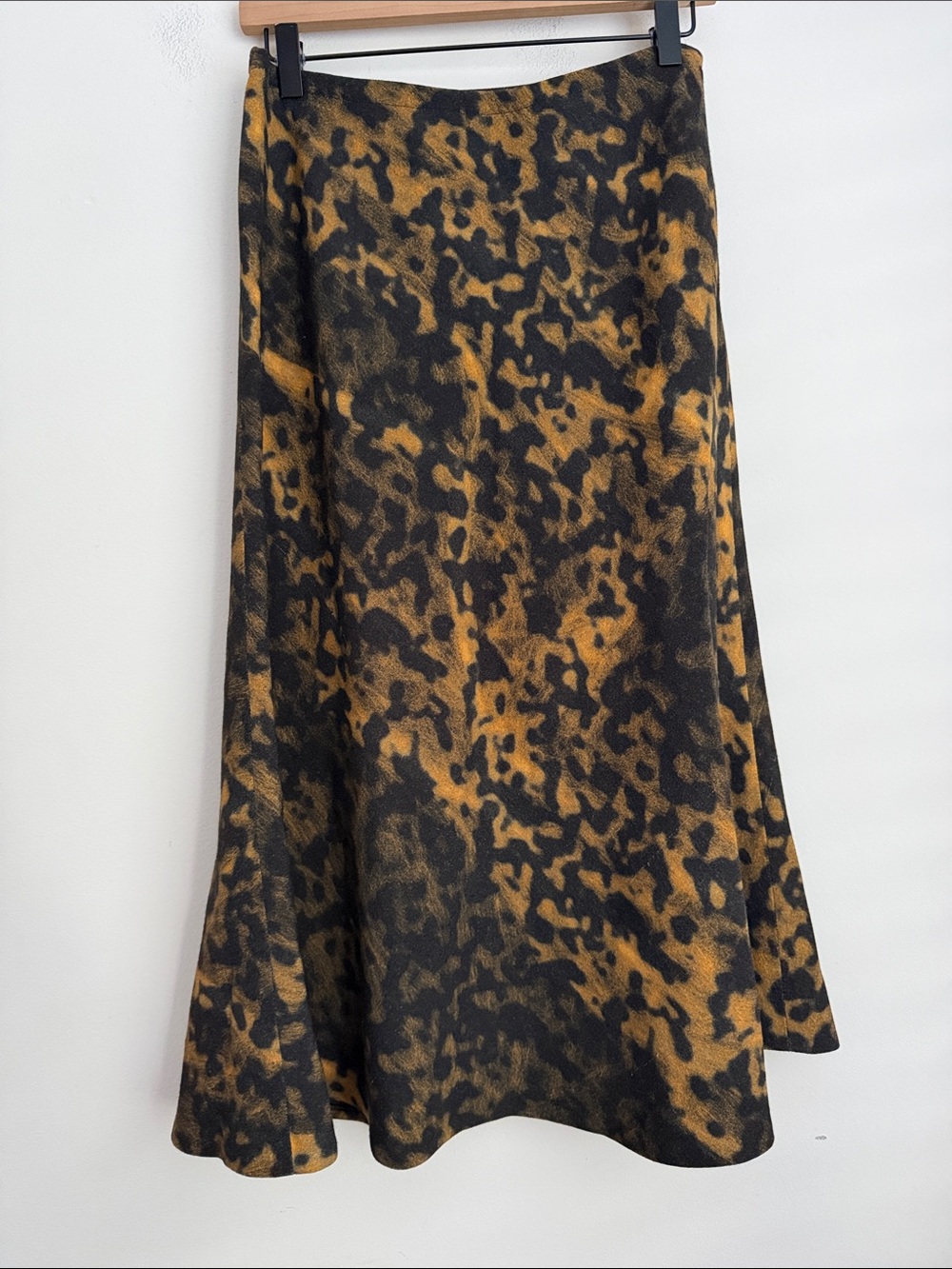 Lafayette 148 New York Animal tortoise Print Midi 100% Wool Skirt 6